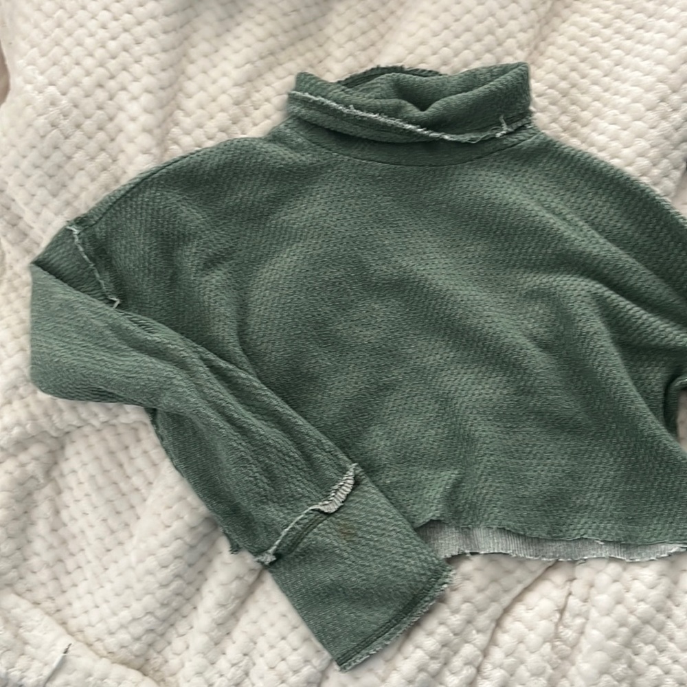 green cropped urban sweater